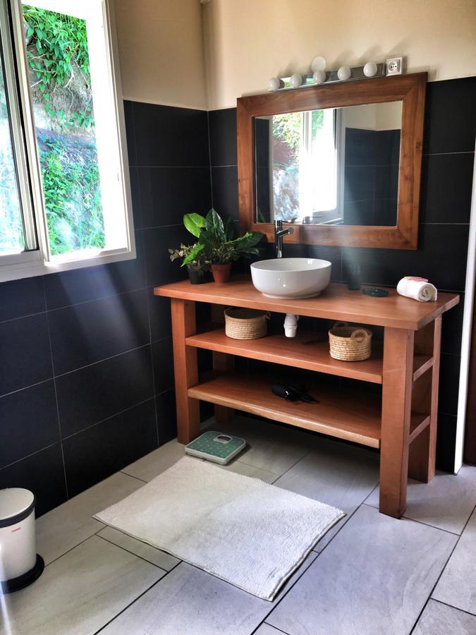 Du Cote De Chez Swann Villa Deshaies Bagian luar foto